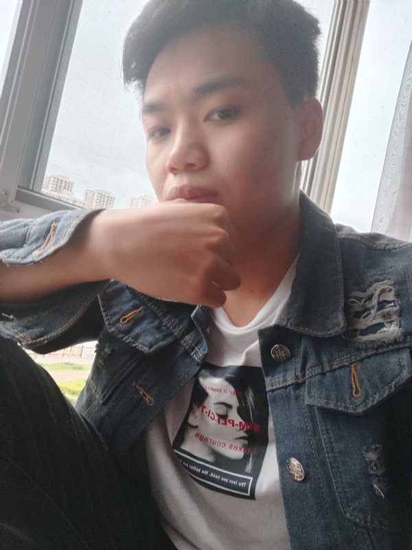 鬼卿的第四张照片--黔东交友中心