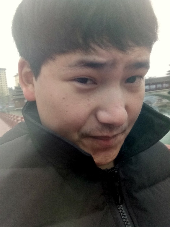 侗族青年作家超超的第二张照片--黔东交友中心