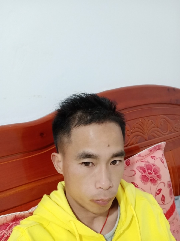 小biu崽的第一张照片--黔东交友中心