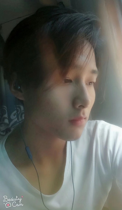 画师的第二张照片--黔东交友中心